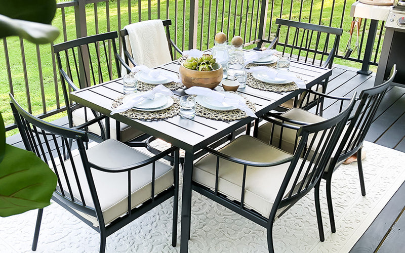 Ideas For Your Outdoor Table Centerpiece
