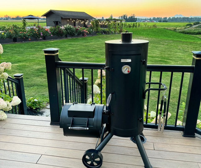Black barbecue smoker E02gr026